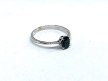 Carica l&#39;immagine nel visualizzatore di Gallery, Anello in Oro 18kt con Zaffiro - Gold ring with Sapphire
