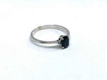 Load image into Gallery viewer, Anello in Oro 18kt con Zaffiro - Gold ring with Sapphire