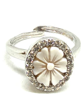 Carica l'immagine nel visualizzatore di Gallery, Anello Cammeo - Cameo’s ring