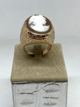 Carica l&#39;immagine nel visualizzatore di Gallery, Anello in Argento rosè con cammeo (sterling silver ring with cameo)
