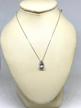 Load image into Gallery viewer, Collanina in oro Acquamarina con Diamanti - Aquamarine gold pendant with Diamonds