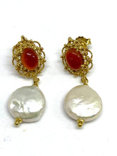 Carica l&#39;immagine nel visualizzatore di Gallery, Orecchini in Argento con Perle e Corniola - Silver earrings with Pearls and Carnelian

