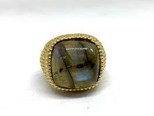 Load image into Gallery viewer, Anello in Argento con Labradorite - Sterling silver ring with Labradorite