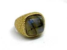 Load image into Gallery viewer, Anello in Argento con Labradorite - Sterling silver ring with Labradorite