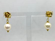 Carica l&#39;immagine nel visualizzatore di Gallery, Orecchini Perle - Pearl earrings
