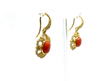 Carica l&#39;immagine nel visualizzatore di Gallery, Orecchini Corallo - Coral Earrings
