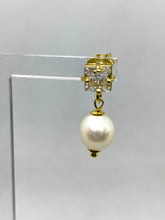 Carica l&#39;immagine nel visualizzatore di Gallery, Orecchini Perle - Pearl earrings
