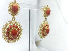 Carica l&#39;immagine nel visualizzatore di Gallery, Orecchini Corallo - Coral earrings
