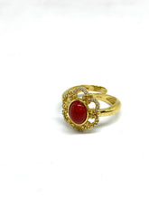 Carica l&#39;immagine nel visualizzatore di Gallery, Anello Corallo - Coral ring
