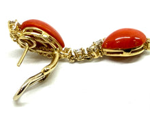 Carica l'immagine nel visualizzatore di Gallery, Orecchini in Oro con Corallo e Diamanti - Gold earrings with Coral and Diamonds
