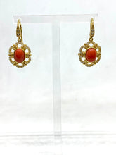 Carica l&#39;immagine nel visualizzatore di Gallery, Orecchini Corallo - Coral Earrings
