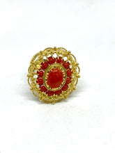 Carica l&#39;immagine nel visualizzatore di Gallery, Anello in argento dorato con Corallo - sterling silver ring with coral
