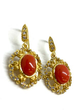 Carica l&#39;immagine nel visualizzatore di Gallery, Orecchini Corallo - Coral Earrings

