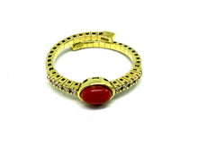 Carica l'immagine nel visualizzatore di Gallery, Anello in oro con Corallo e diamanti - Gold Coral ring with diamonds
