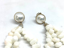 Carica l&#39;immagine nel visualizzatore di Gallery, Orecchini con Corallo e Perle - Coral earrings with Pearls
