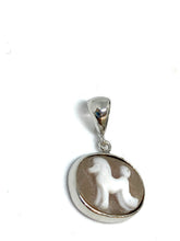 Carica l&#39;immagine nel visualizzatore di Gallery, Ciondolo Cammeo - Cameo’s pendant
