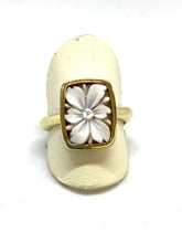 Carica l&#39;immagine nel visualizzatore di Gallery, Anello con Cammeo - Cameo’s ring
