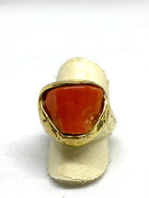 Carica l&#39;immagine nel visualizzatore di Gallery, Anello in Argento con Corallo - Sterling silver ring with Coral
