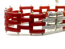 Load image into Gallery viewer, Bracciale Corallo - Coral bracelet
