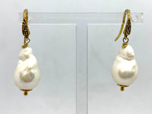 Carica l&#39;immagine nel visualizzatore di Gallery, Orecchini Perle - Pearl earrings
