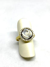 Carica l&#39;immagine nel visualizzatore di Gallery, Anello Cammeo - Cameo ring
