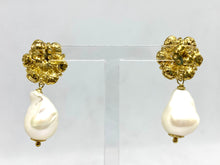Carica l&#39;immagine nel visualizzatore di Gallery, Orecchini Perle - Pearls earrings
