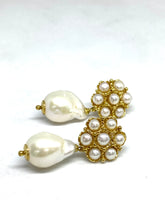 Carica l&#39;immagine nel visualizzatore di Gallery, Orecchini Perle - Pearls earrings
