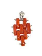 Load image into Gallery viewer, Ciondolo Corallo - Coral pendant
